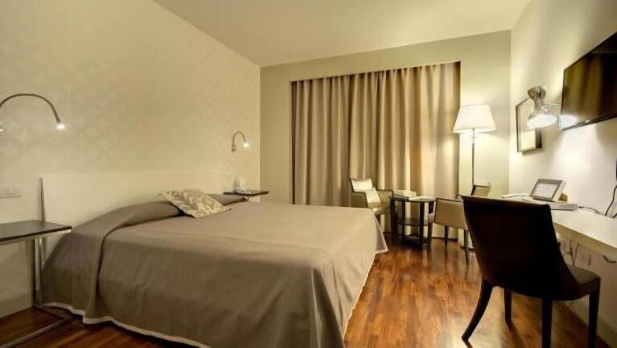 Hotel Datini ปาล์มเดดเซิร์ท ภายนอก รูปภาพ