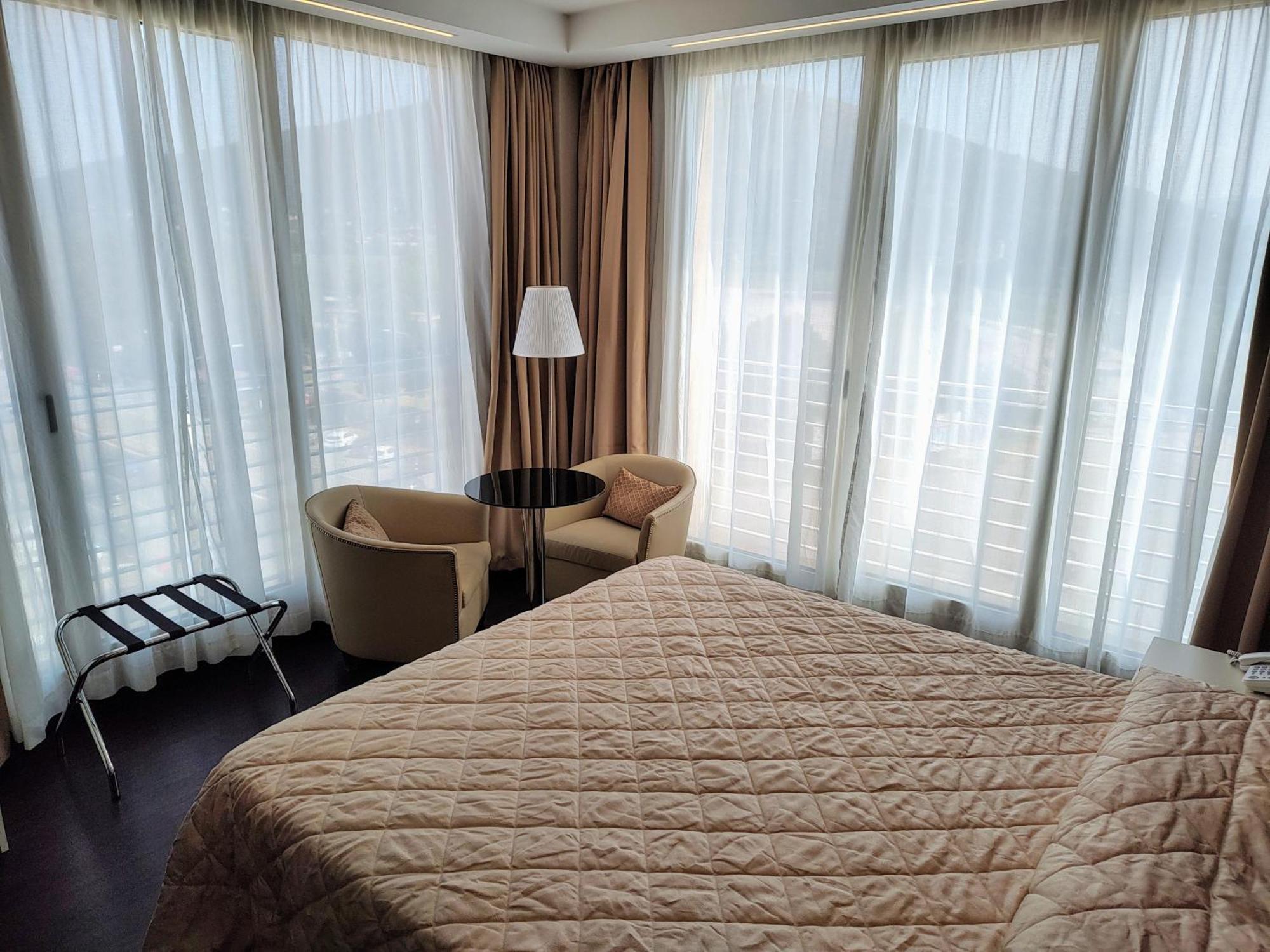 Hotel Datini ปาล์มเดดเซิร์ท ภายนอก รูปภาพ