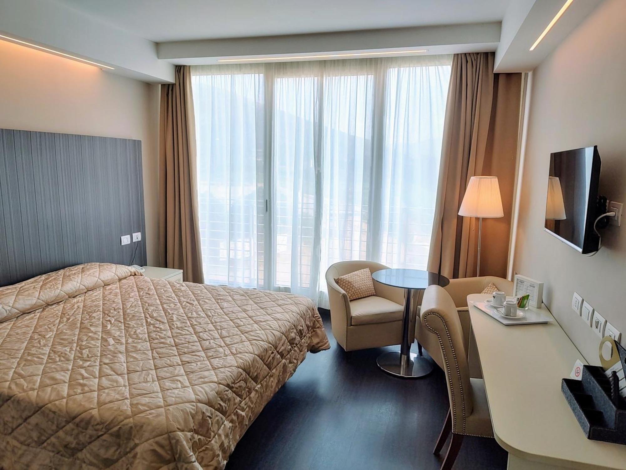 Hotel Datini ปาล์มเดดเซิร์ท ภายนอก รูปภาพ