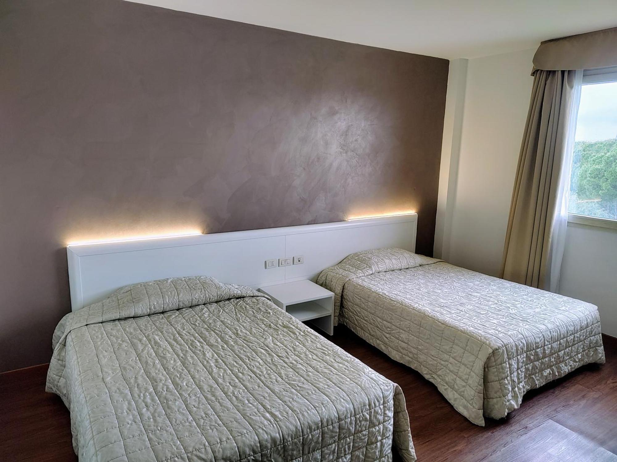 Hotel Datini ปาล์มเดดเซิร์ท ภายนอก รูปภาพ