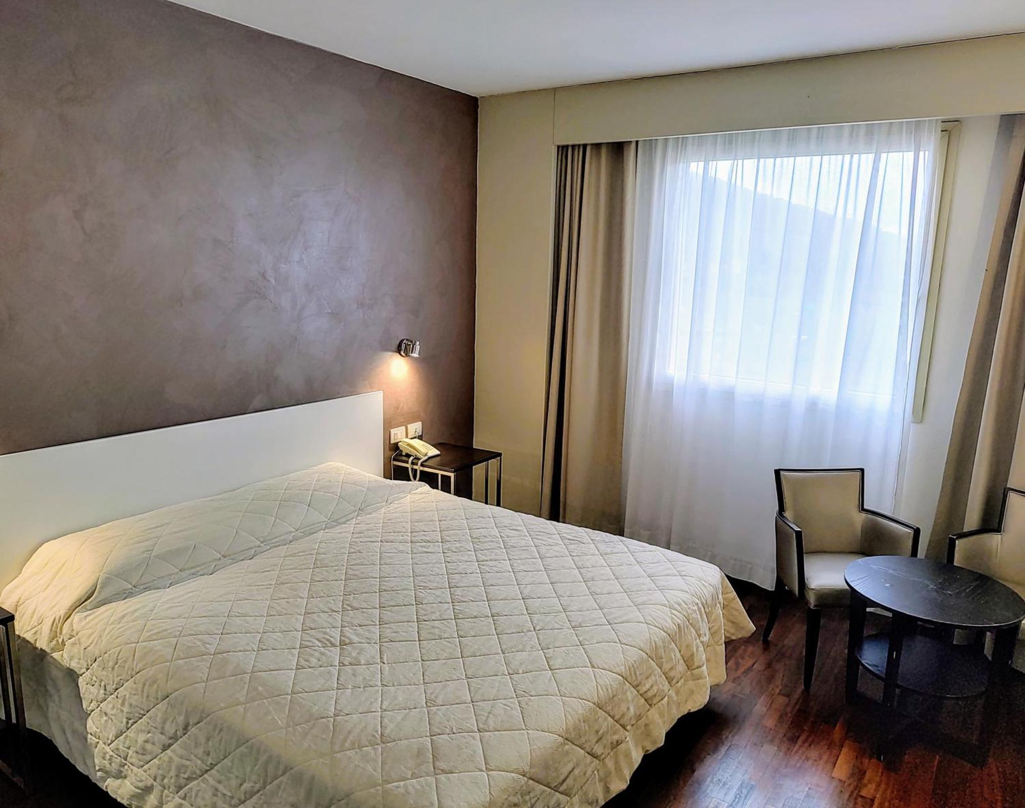 Hotel Datini ปาล์มเดดเซิร์ท ภายนอก รูปภาพ